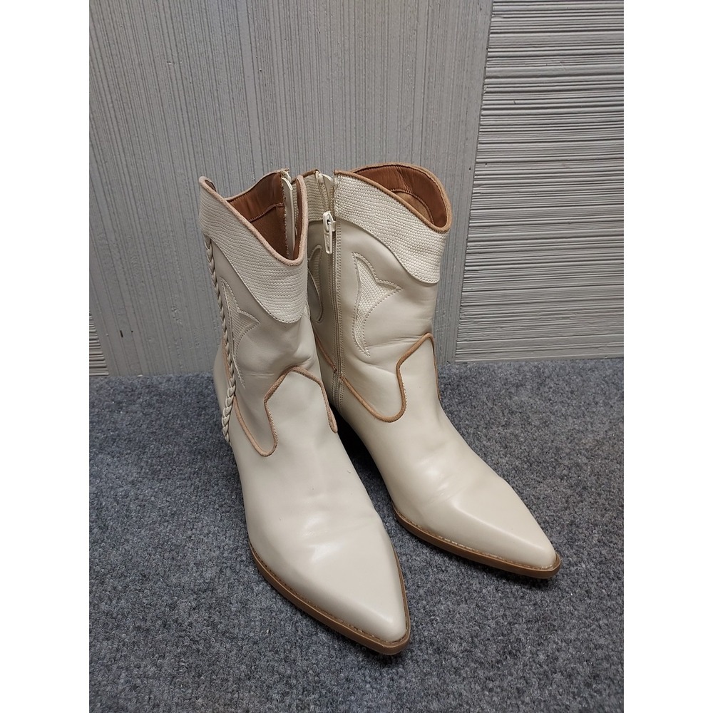 Universal Thread Goods Co Women Cowboy Boots 10 Off White Side Zips Logo Outdoor